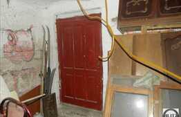 Vanzare casa renovabila, 130 mp utili, cu teren 1000 mp, front de 35 ml