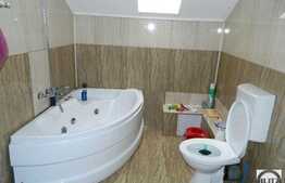 De vanzare casa individuala, 200 mp si 490 mp gradina, zona Dambul Rotund