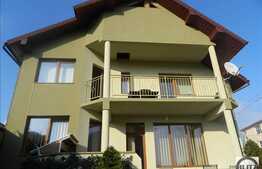 Casa de vanzare, 230 mp, 450 mp de teren si front la strada de 24 ml!