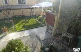 Casa de vanzare, 230 mp, 450 mp de teren si front la strada de 24 ml!