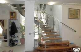 Casa individuala, 480 mp, teren 750 mp, zona linistita de case!