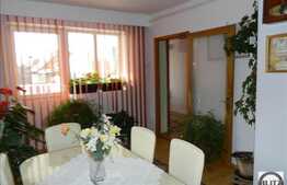 Casa cu 13 camere, 500 mp utili, 1500 mp teren, mobilata!