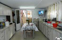 Casa cu 13 camere, 500 mp utili, 1500 mp teren, mobilata!