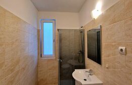 Apartament cu 2 camere, etajul 1, parcare, balcon, zona ultracentrală 
