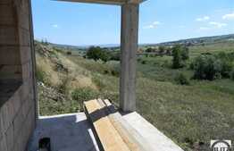 Casa de vanzare in zona Chinteni, 180mp utili. Semifinisata!