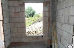 Casa de vanzare in zona Chinteni, 180mp utili. Semifinisata!