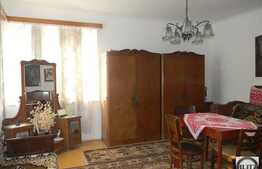 Casa individuala cu 2 camere, 72 mp utili, 2032 mp teren!