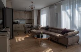 Penthouse de inchiriat, terasă 40 mp și vedere panoramică spre Tâmpa