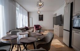 Penthouse de inchiriat, terasă 40 mp și vedere panoramică spre Tâmpa