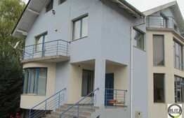 Casa de inchiriat, 450 mp, garaj, zona cu acces facil!