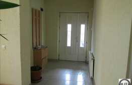 Casa de inchiriat, 450 mp, garaj, zona cu acces facil!