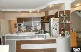 De vanzare casa 400 mp, D+P+E+M cu 1815 mp teren si front de 20 ml, zona Donath