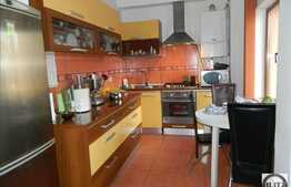 Casa cuplata, 140 mp, teren 320 mp, zona linistita de case