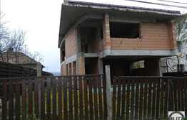 Casa individuala  de vanzare, 420 mp utili si 700 mp teren! Locatie de vis!