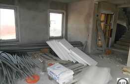 Duplex de vanzare cu 107 mp, 150 mp de teren, semifinisat! Zona Terra!