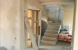 Duplex de vanzare cu 107 mp, 150 mp de teren, semifinisat! Zona Terra!