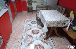 Casa de vanzare, 312 mp, cu teren de 651 mp si front la strada de 13 ml, Iris!