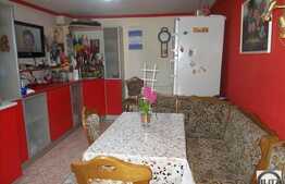 Casa de vanzare, 312 mp, cu teren de 651 mp si front la strada de 13 ml, Iris!