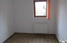 Casa cu 9 camere, 350 mp, 10 parcari, AC, zona Piata Cipariu