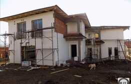 Duplex 130 mp, 300 mp teren, semifinisat, zona linistita!