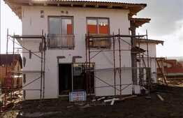 Duplex 130 mp, 300 mp teren, semifinisat, zona linistita!