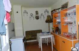 Casa individuala, 40 mp, 957 mp teren, zona de case