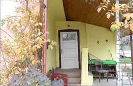 Casa individuala, 40 mp, 957 mp teren, zona de case