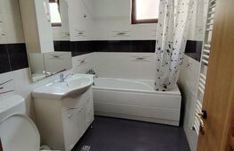 Apartament 2 camere decomandat, 57 mp cu parcare, zona Sub Cetate