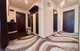 Apartament 3 camere, 65 mp, parcare, intermediar, zona Teilor