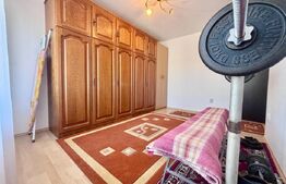 Apartament 3 camere, 65 mp, parcare, intermediar, zona Teilor