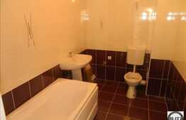 3 camere, strada Florilor, 75 mp utili, finisat, 2 balcoane