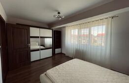 Apartament cu 3 camere, 72 mp, cu parcare, in zona Eroilor.