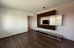 Apartament cu 3 camere, 72 mp, cu parcare, in zona Eroilor.