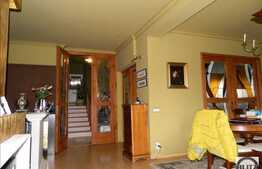  Casa cu spatii multiple in cartierul Andrei Muresanu