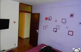 De vanzare apartament cu 3 camere, decomandat, 67 mp, cu  parcare subterana