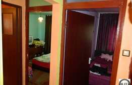 De vanzare apartament cu 3 camere, decomandat, 67 mp, cu  parcare subterana