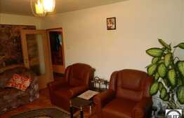 De vanzare apartament cu 3 camere, decomandat, 67 mp, cu  parcare subterana