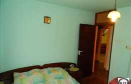 De vanzare apartament cu 3 camere, decomandat, 67 mp, cu  parcare subterana