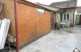 Casa cuplata, 50 mp, curte comuna, teren 190 mp, mobilata, zona semicentrala!