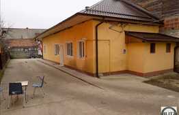 2 case cuplate, 180 mp, 640 mp teren, curte comuna, zona linistita!