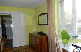Casa cu 4 camere, 90 mp, teren 300 mp, mobilata, zona linistita