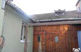 Casa cu 4 camere, 90 mp, teren 300 mp, mobilata, zona linistita