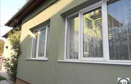 Casa cu 4 camere, 90 mp, teren 300 mp, mobilata, zona linistita