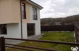 Triplex 100 mp, 175 mp de teren, zona strazii Campului