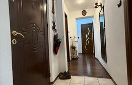 Apartament 3 camere decomandat, etaj intermediar, luminos, parcare, boxa