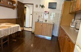 Apartament 3 camere decomandat, etaj intermediar, luminos, parcare, boxa