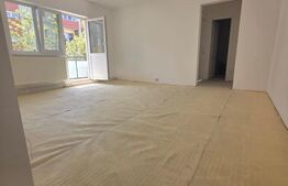 Apartament de vanzare, cu 3 camere, 65 mp, zona Blocuri, Campia Turzii
