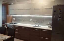 Apartament 2 camere, cu parcare, zona Eroilor