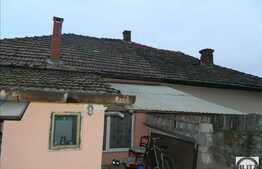 Casa cu 2 camere, 76 mp, teren 276 mp, partial mobilata, zona linistita!