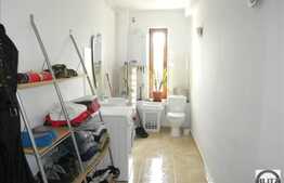 Casa 153 mp utili, pentru locuit si 110 mp spatiu comercial